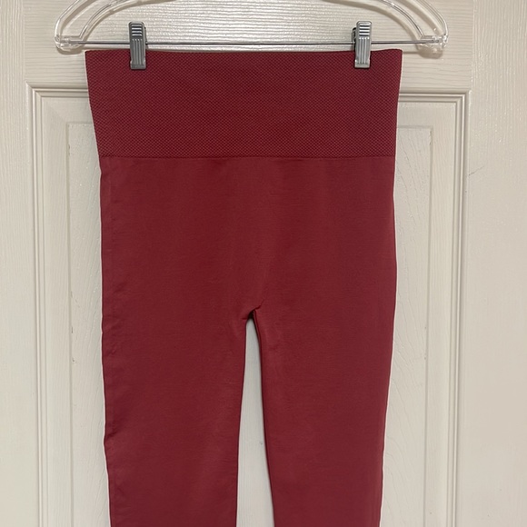 Zenana Outfitters leggings size large/XL Great condition! Rust color. - Picture 3 of 9